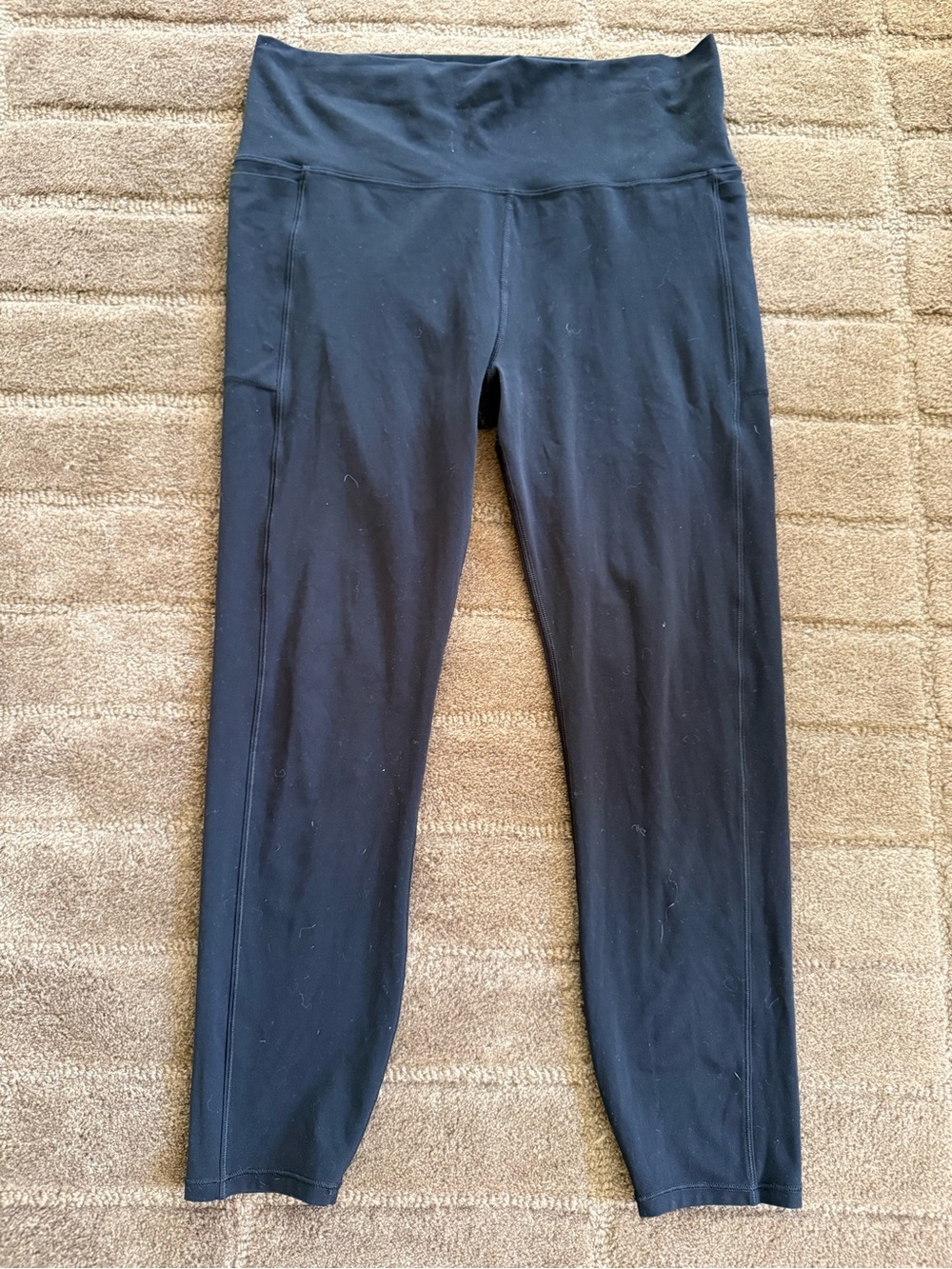 Vuori Black Athletic Leggings with Tag Detail